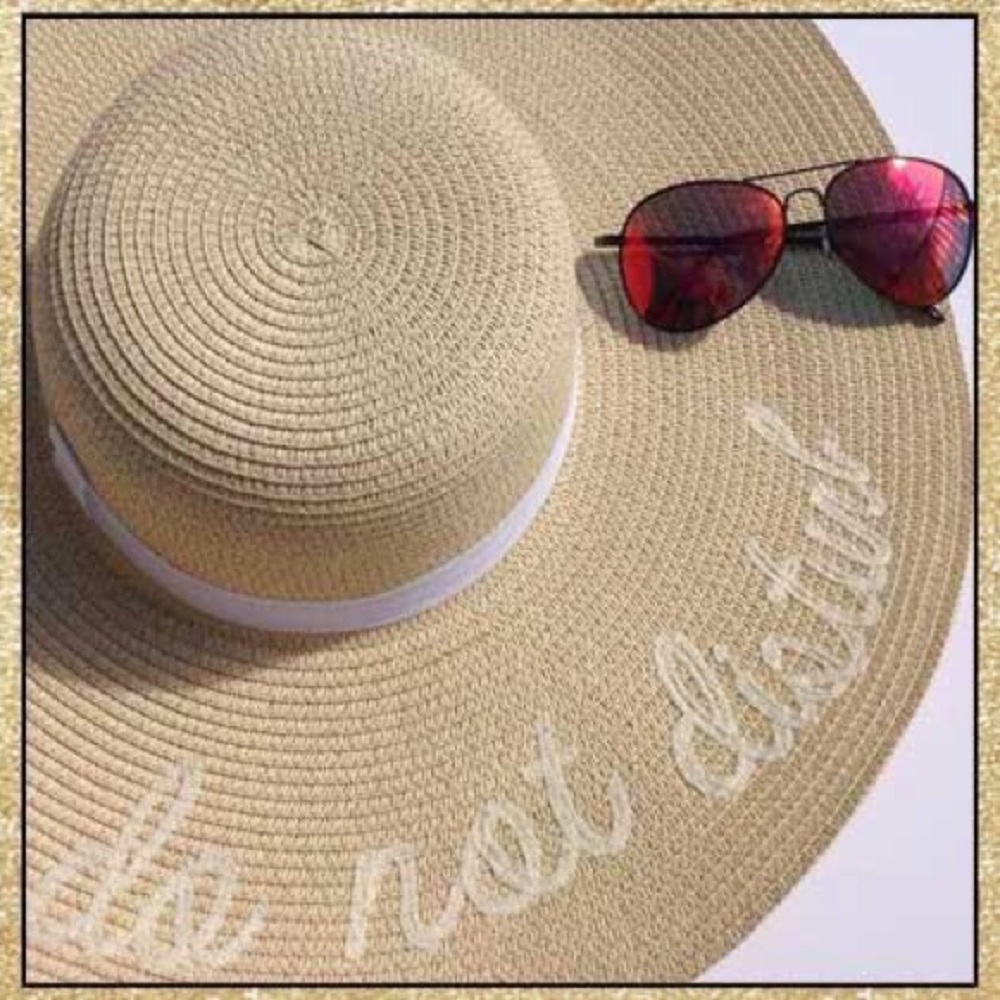 ‘Do Not Disturb’ Beige & Ivory Floppy Sun Hat